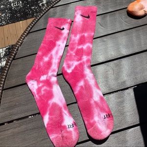 light pink nike socks